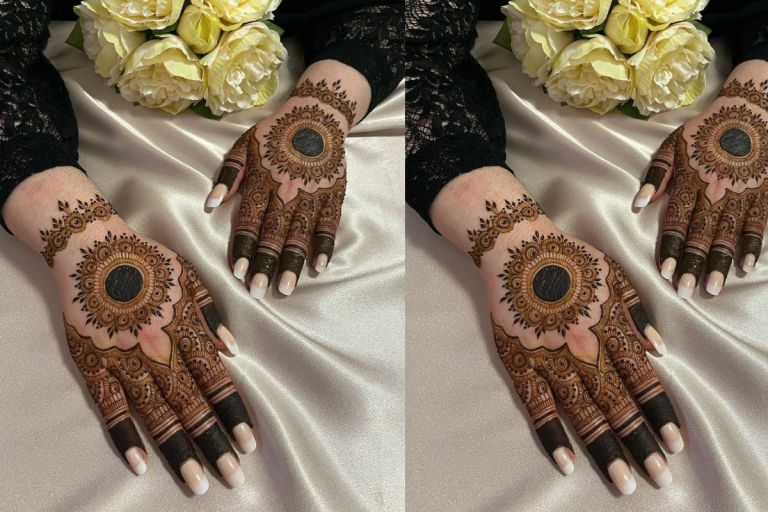 Karwa Chauth Mehndi Design: करवा चौथ के दिन हाथों में लगाएं ये खूबसूरत मेहंदी  डिजाइन, 4 गुना बढ़ जाएगी खूबसूरती