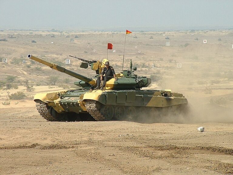 India Made T90 Tanks: इज़राइल-ईरान-हिज़बुल्लाह संघर्ष के बीच भारत ने T90 टैंकों को बनाया और भी घातक, जानिए इसकी नई ताकत   