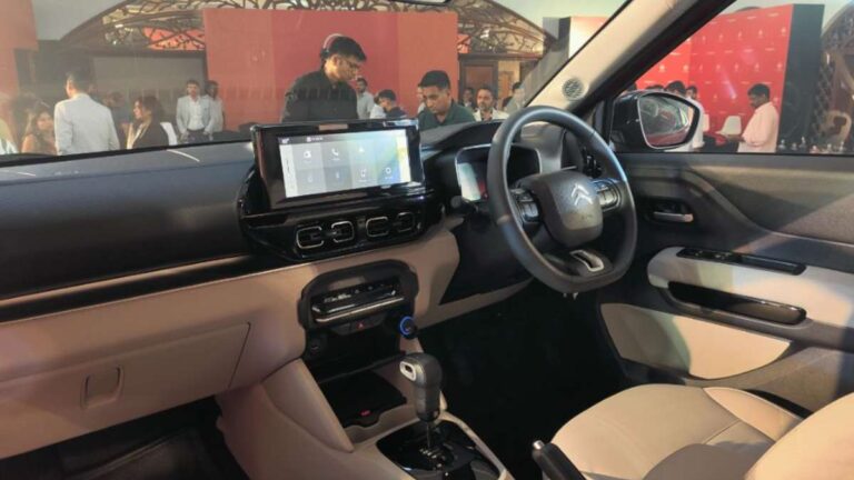 10 लाख में मिल रही ये कार, Verna को देती है टक्कर, जानें माइलेज