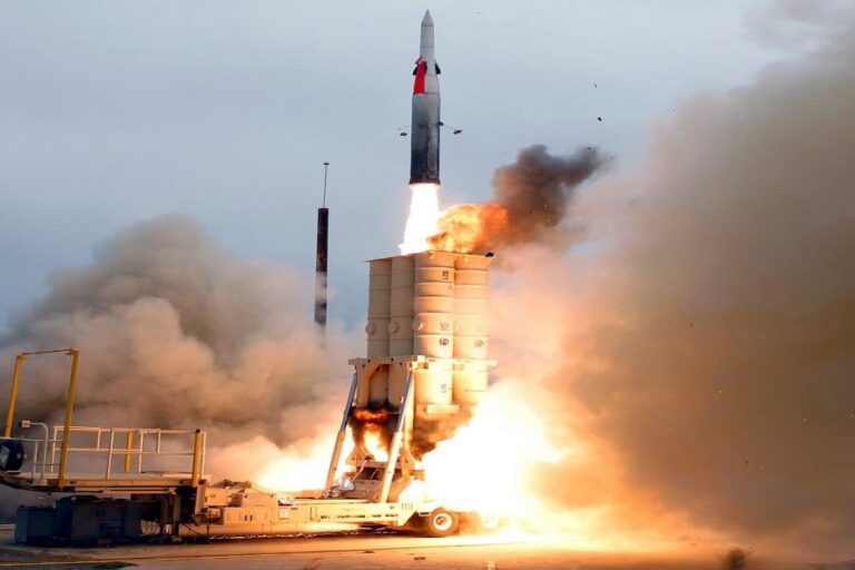 ईरान के पास मिसाइलों का विशाल भंडार