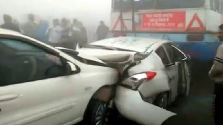 कोहरे में बाइक, कार चलाते हुए ध्यान रखें ये 5 आसान टिप्स, कभी नहीं होगा एक्सीडेंट