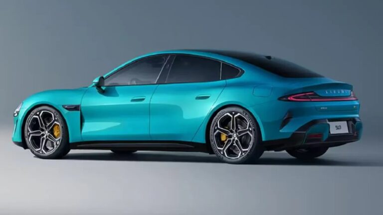 Tesla सा लुक और मारुति सी कीमत, इस नई कार ने उड़ा दिए सबके होश