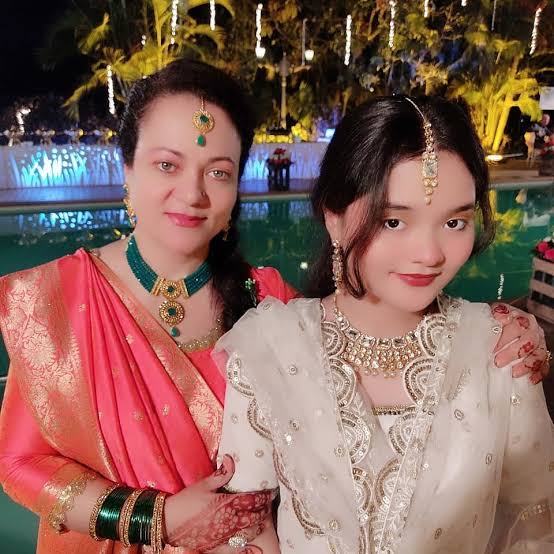 Actress Mandakini