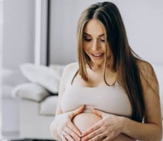 Pregnancy Tips:   प्रेगनेंसी के दौरान भूलकर भी ना करें ये गलतियां, वरना मां के साथ बच्चे को भी हो सकता है खतरा Pregnancy Tips