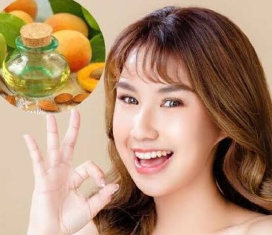 Apricot Oil : रोजाना रात को चेहरे पर लगाएं ये तेल, संगमरमर सी चमकने लगेगी त्वचा Apricot Oil