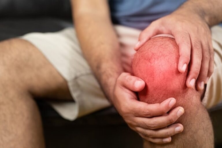 Home remedies for knee pain: सर्दियों में घुटनों का दर्द कर रहा है परेशान? दादी-नानी के इन घरेलू नुस्खों से पाएं तुरंत राहत