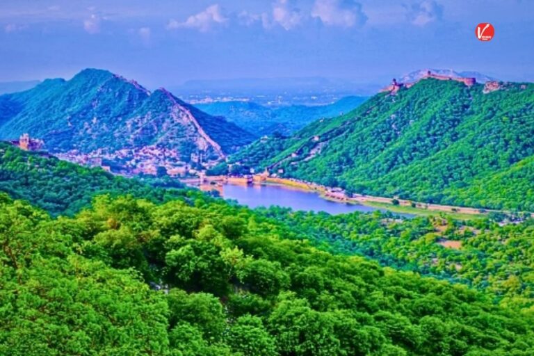 Aaravali Mountain